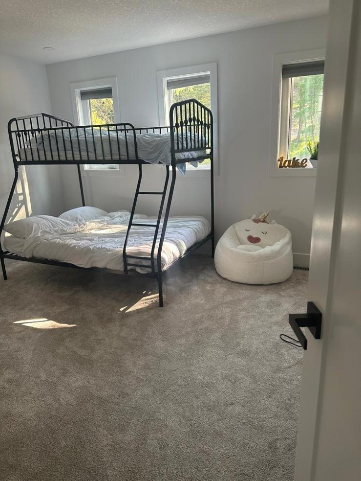 Koocanusa Retreat Villa Wardner ภายนอก รูปภาพ